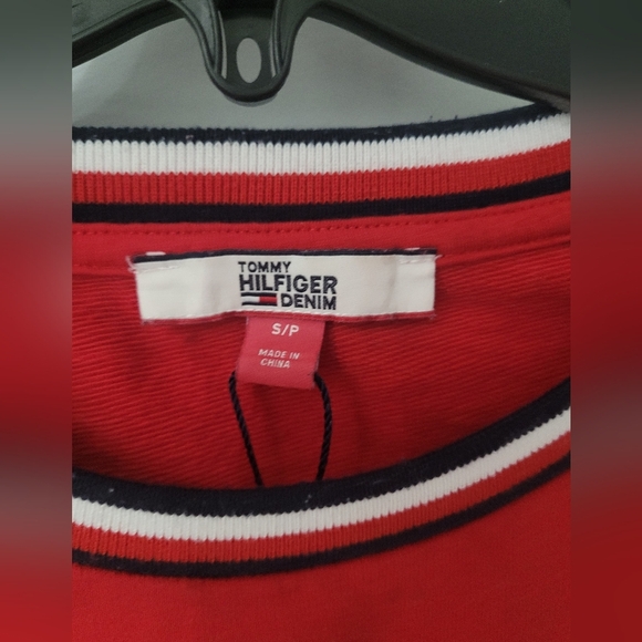 Tommy Hilfiger Red Sweatshirt -Small - Picture 4 of 5